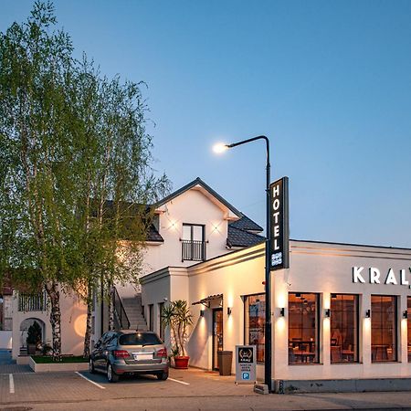 Hotel Kralj クラリエボ エクステリア 写真