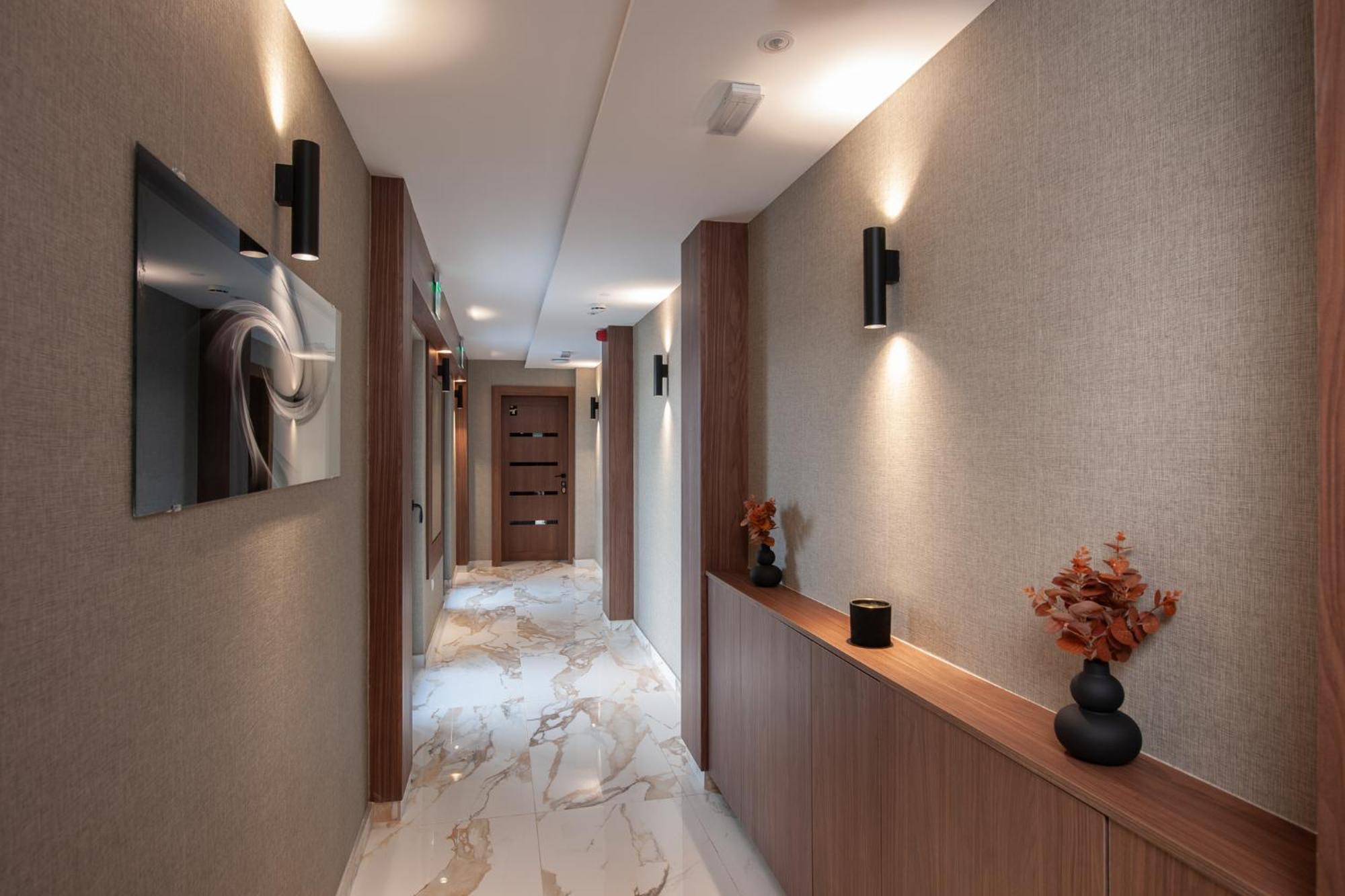 Hotel Kralj クラリエボ エクステリア 写真
