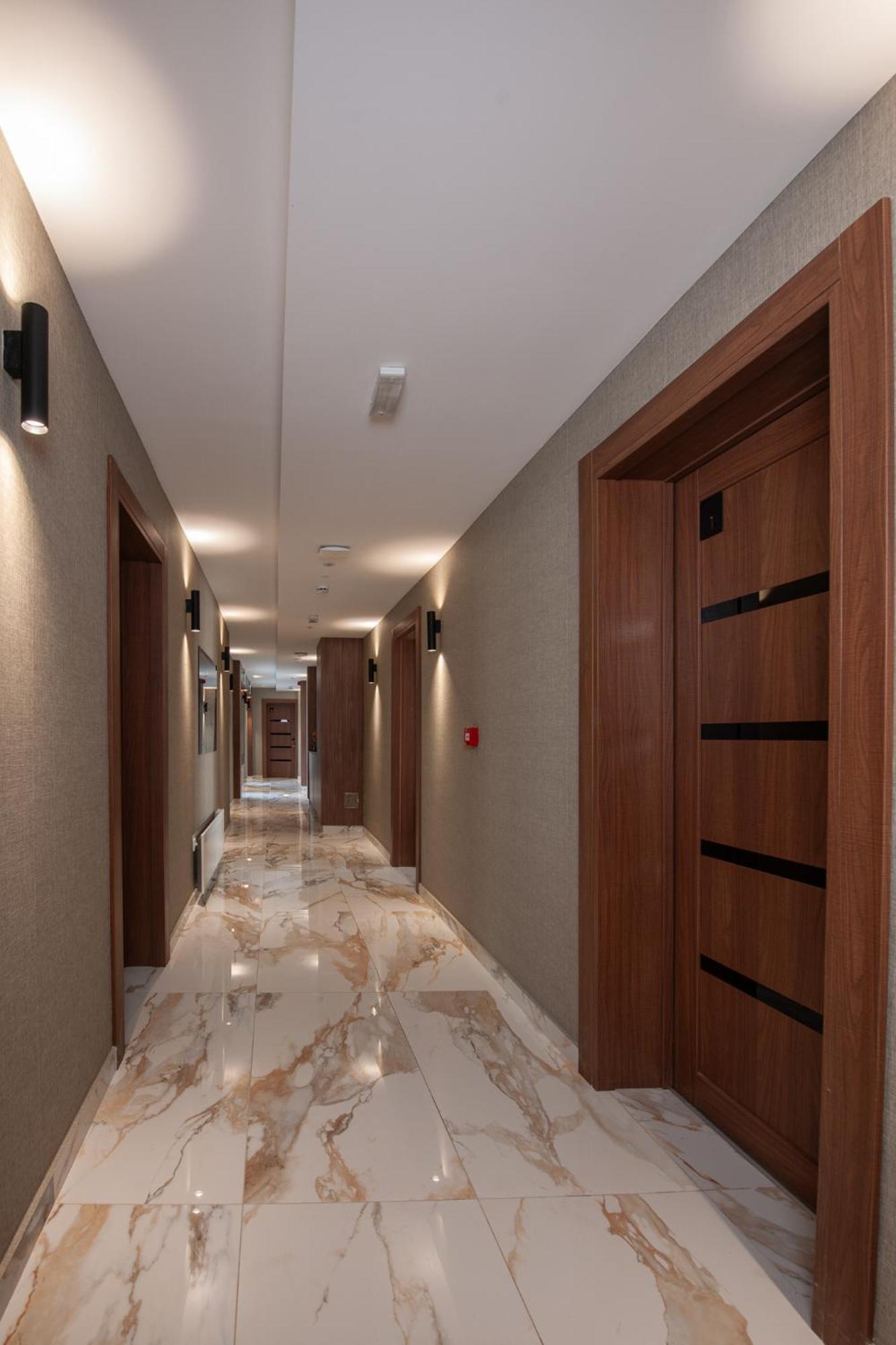 Hotel Kralj クラリエボ エクステリア 写真