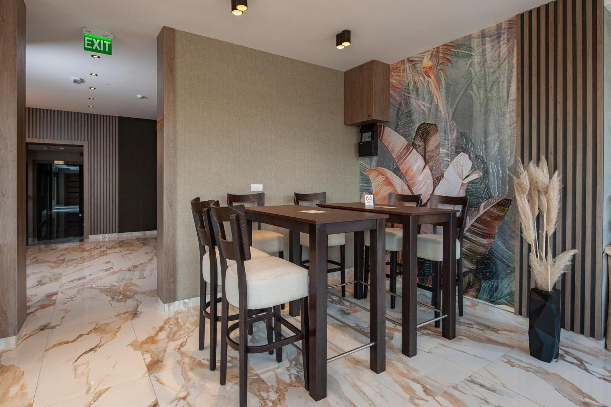 Hotel Kralj クラリエボ エクステリア 写真