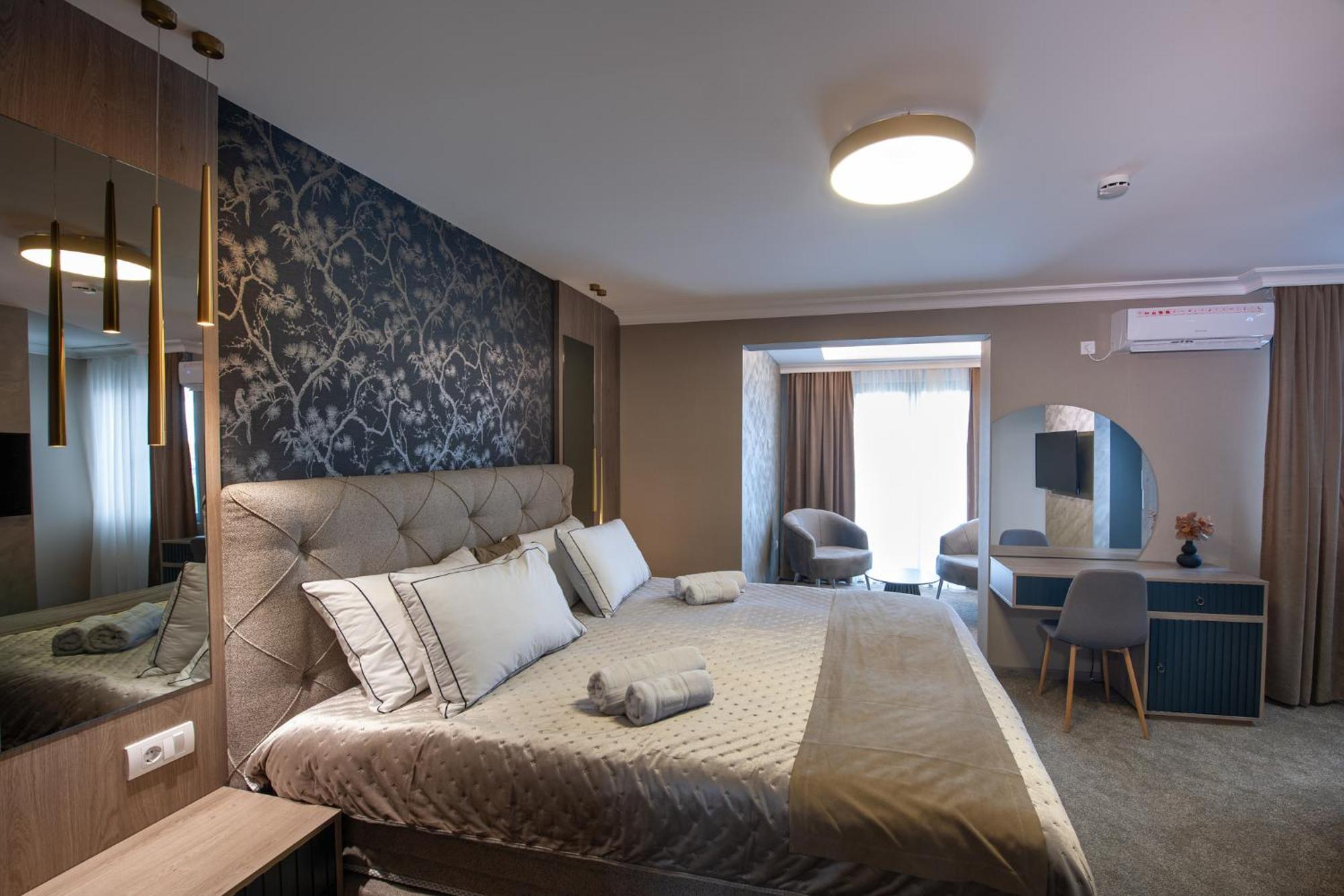 Hotel Kralj クラリエボ エクステリア 写真