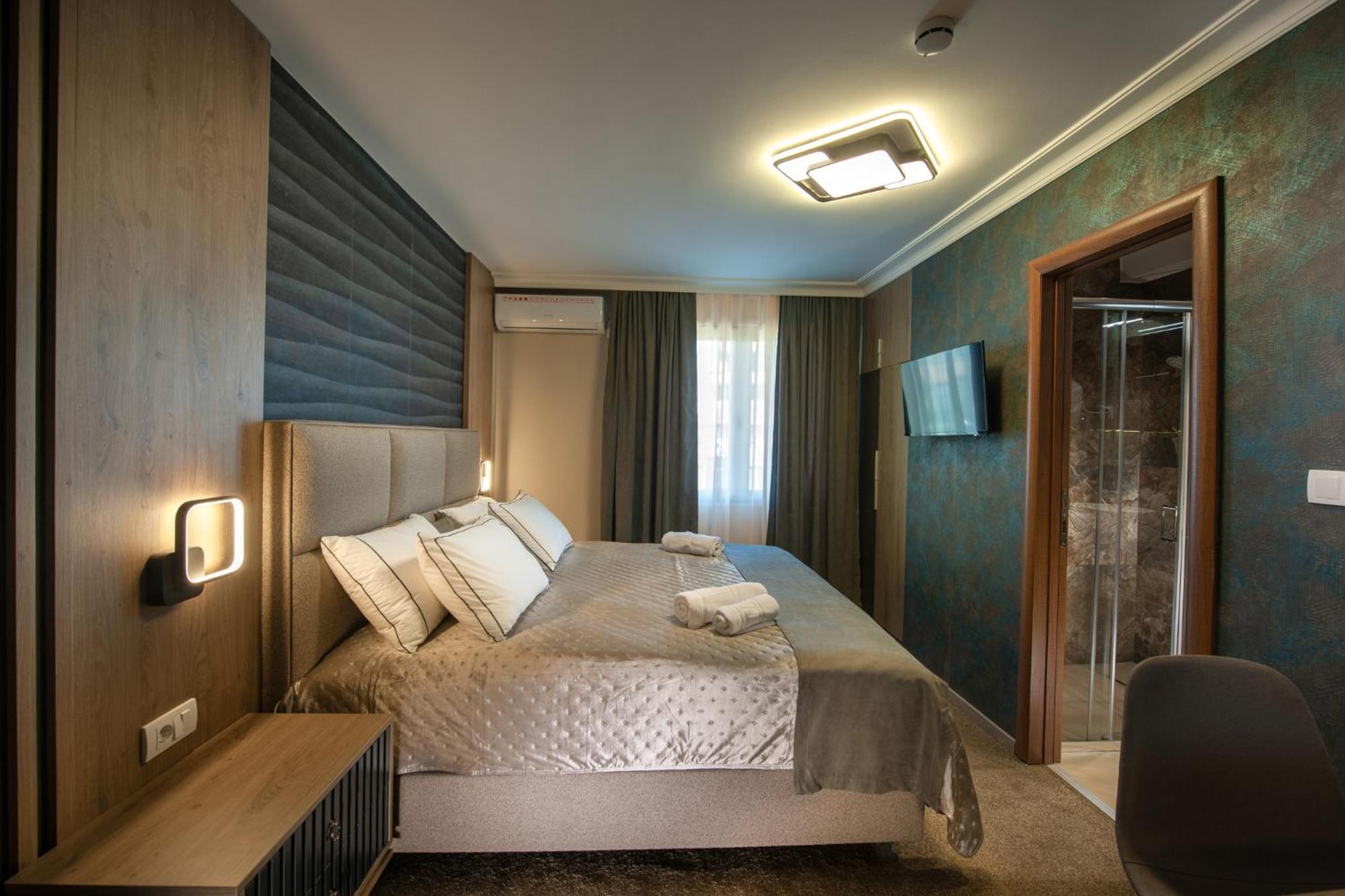Hotel Kralj クラリエボ エクステリア 写真